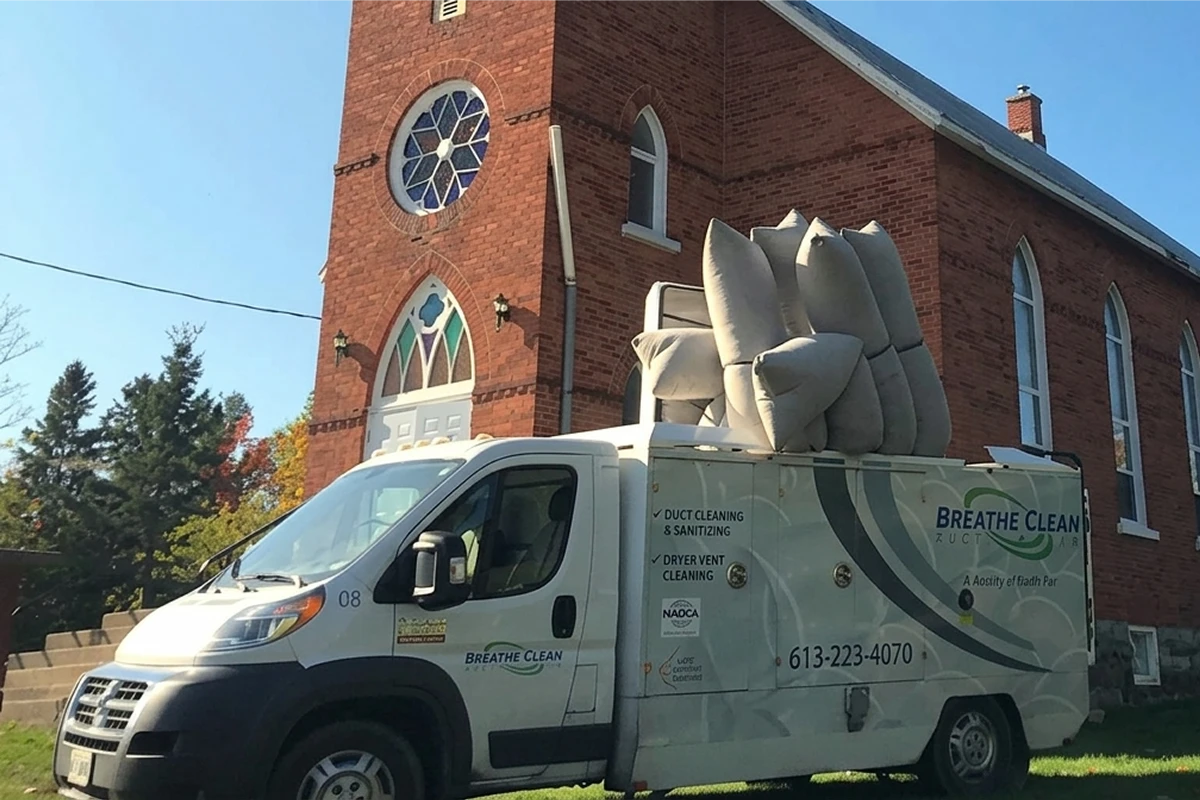 Breathe Clean van with rooftop inflatable ducts